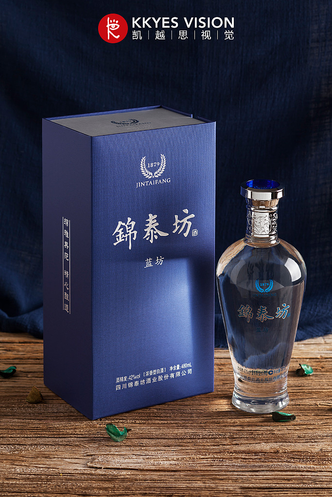 杯中之韻 白酒靜物拍攝揭示商業(yè)產品之美